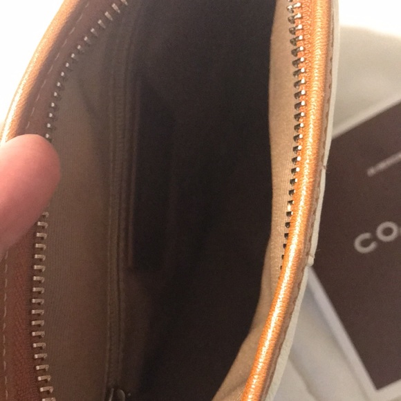 Néw Coach saddle cross body purse - Picture 11 of 14